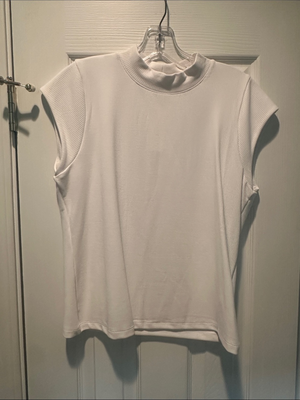 Evereve White Sleeveless Mock Neck Ribbed Tank